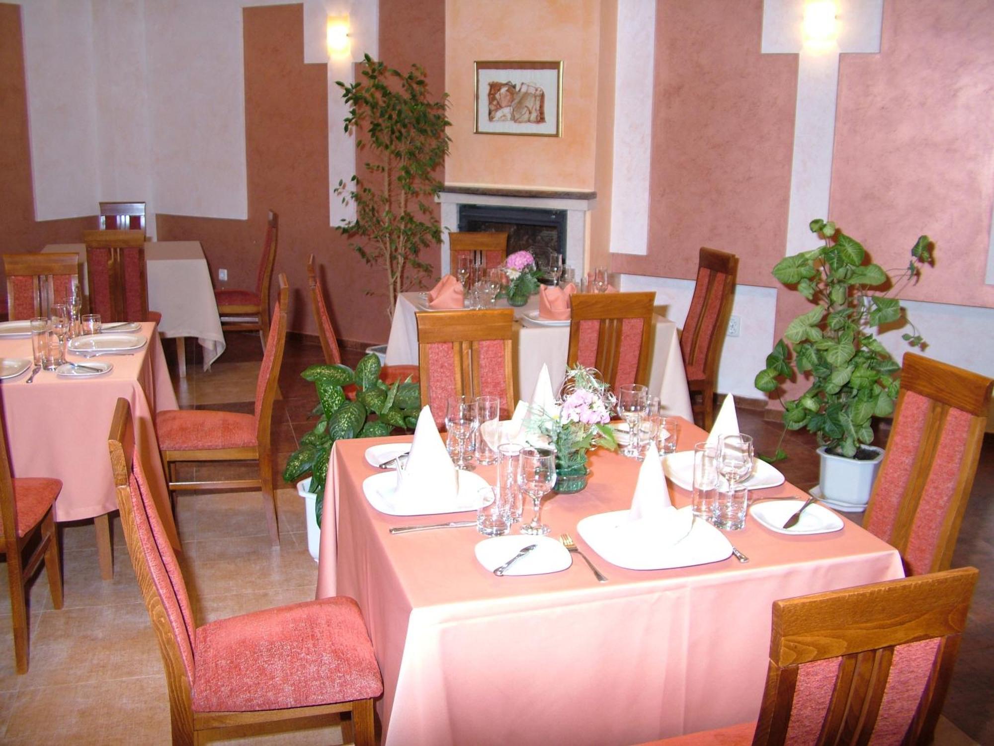 Family Hotel Gabrovo Exterior foto